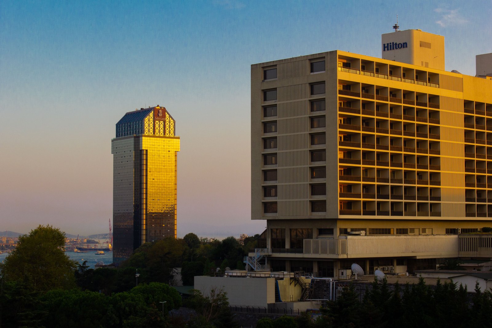 Grand Palace Hotel